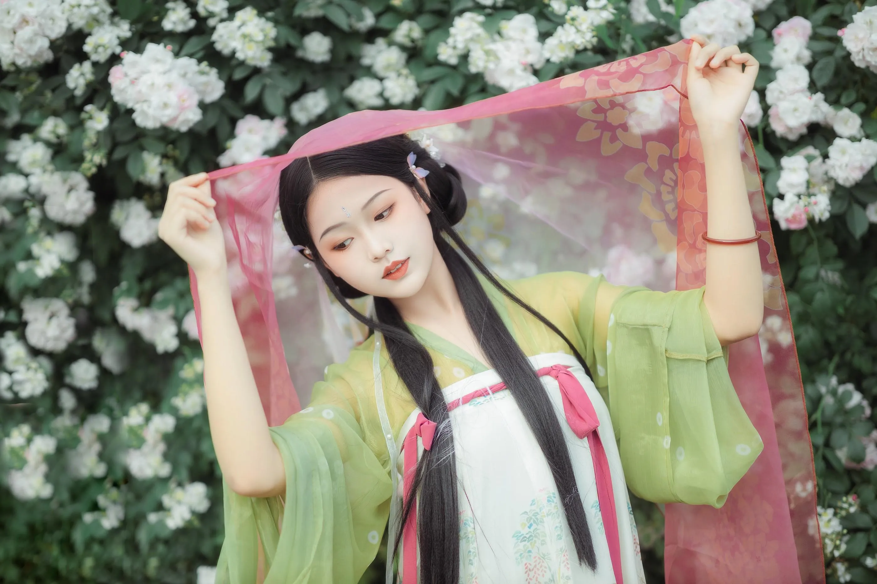 [YITUYU艺图语]2022.09.14 蔷薇 若韵 [23P]插图8